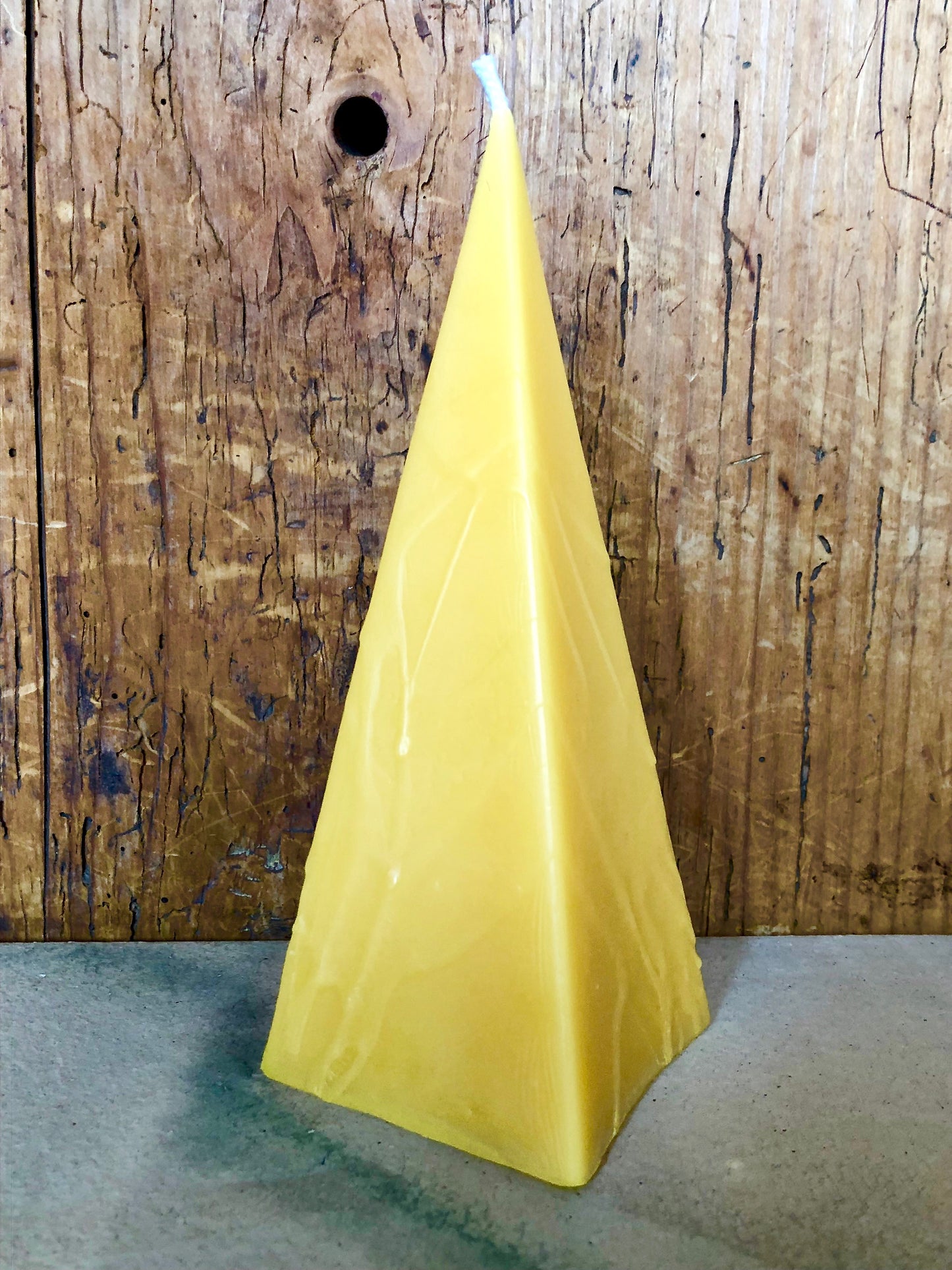 Candle structure, beeswax